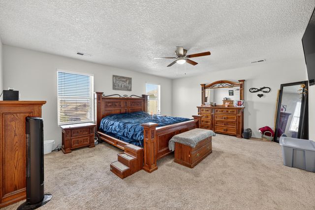 50 Hermanos Loop, Los Lunas, NM 87031