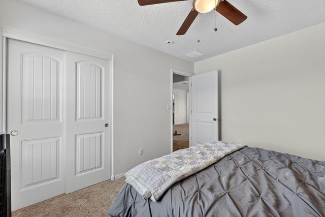 50 Hermanos Loop, Los Lunas, NM 87031