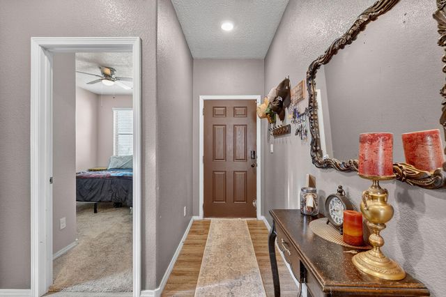 50 Hermanos Loop, Los Lunas, NM 87031