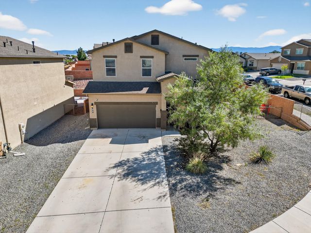 50 Hermanos Loop, Los Lunas, NM 87031