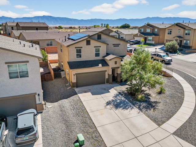 50 Hermanos Loop, Los Lunas, NM 87031