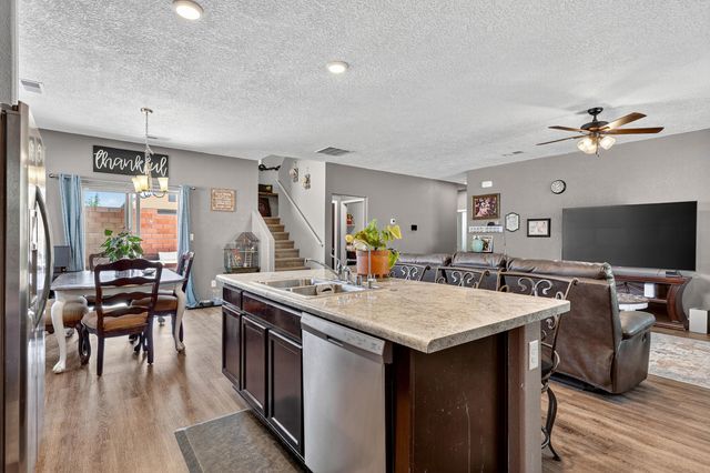 50 Hermanos Loop, Los Lunas, NM 87031
