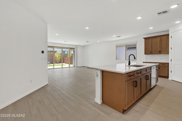 13962 E Lagomorpha Place, Vail, AZ 85641