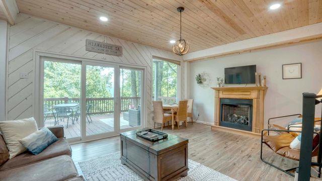 1710 Summit Trail, Hiawassee, GA 30546