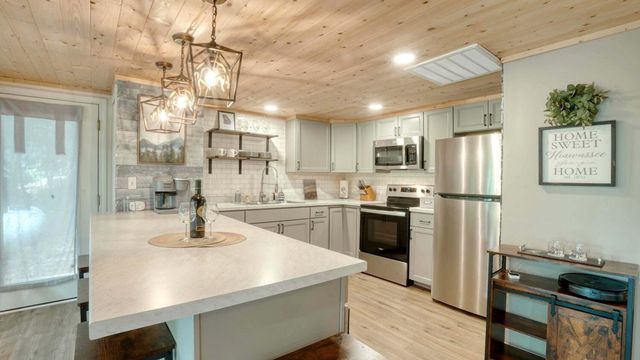 1710 Summit Trail, Hiawassee, GA 30546