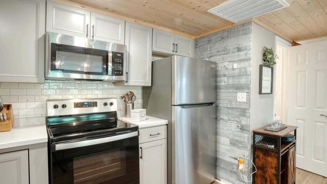 1710 Summit Trail, Hiawassee, GA 30546