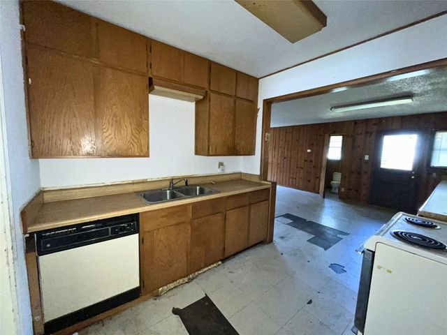4232 5th Avenue, Fort Worth, TX 76115