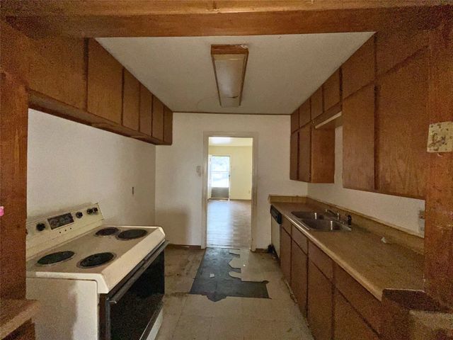 4232 5th Avenue, Fort Worth, TX 76115