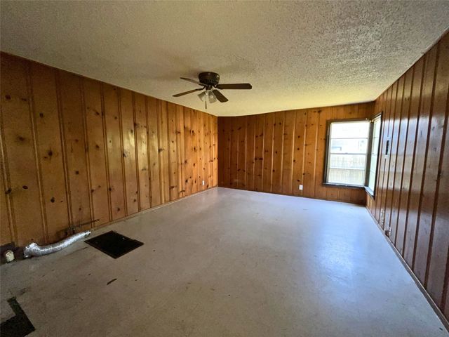 4232 5th Avenue, Fort Worth, TX 76115