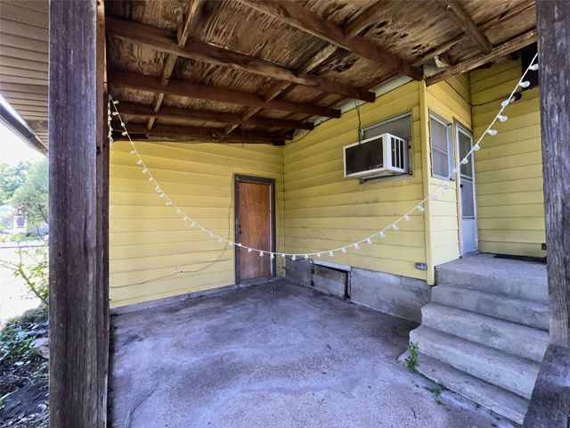 4232 5th Avenue, Fort Worth, TX 76115