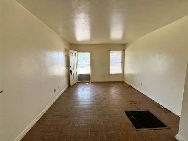 4232 5th Avenue, Fort Worth, TX 76115