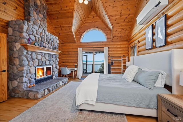 7001 Glebe Dr, Kelseyville, CA 95451