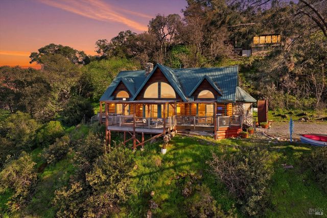 7001 Glebe Dr, Kelseyville, CA 95451