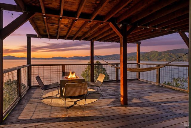 7001 Glebe Dr, Kelseyville, CA 95451