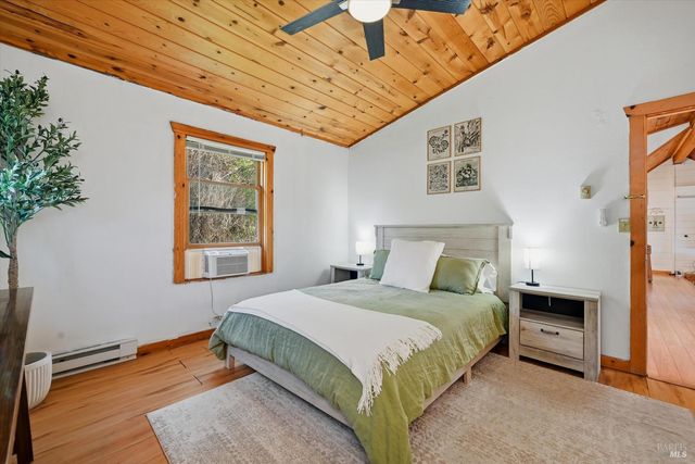 7001 Glebe Dr, Kelseyville, CA 95451