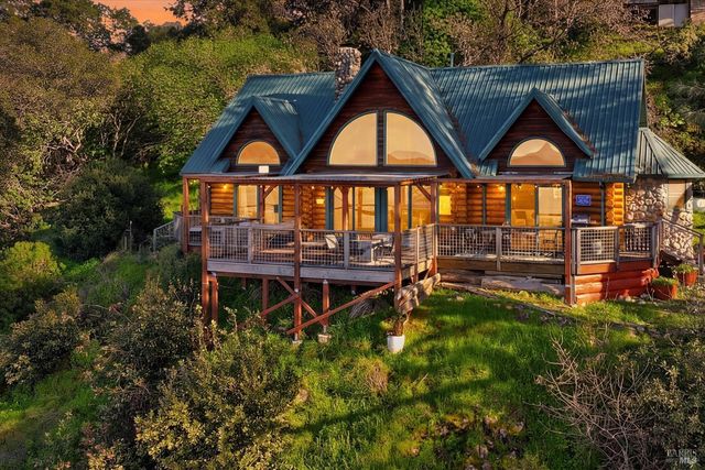 7001 Glebe Dr, Kelseyville, CA 95451