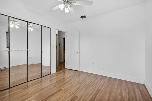 733 W 33rd St, Hialeah, FL 33012