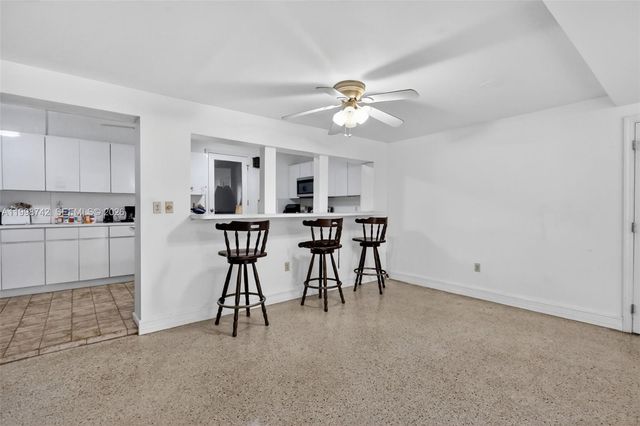 733 W 33rd St, Hialeah, FL 33012