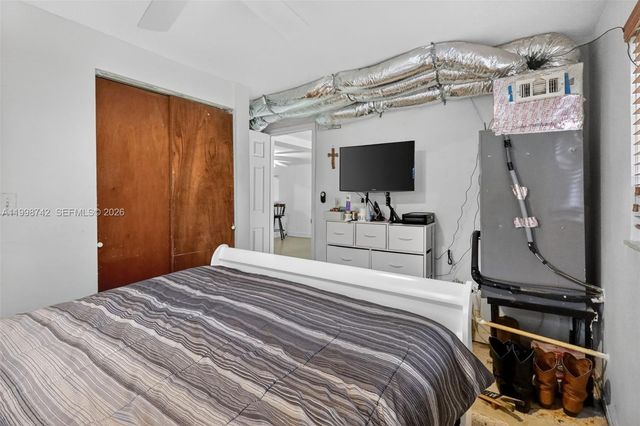 733 W 33rd St, Hialeah, FL 33012