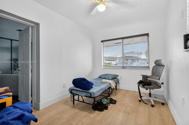 733 W 33rd St, Hialeah, FL 33012