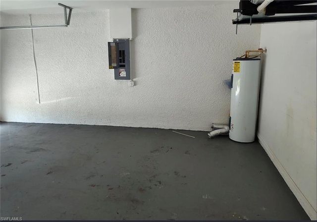 1109 NE 2nd PL, Cape Coral, FL 33909