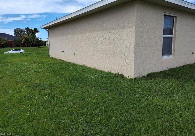 1109 NE 2nd PL, Cape Coral, FL 33909