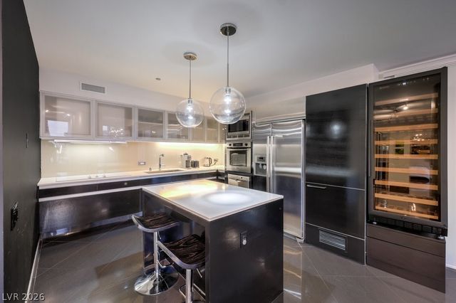 3722 Las Vegas Boulevard 907, Las Vegas, NV 89158