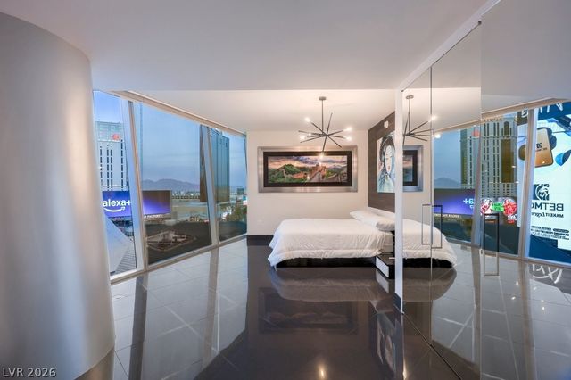 3722 Las Vegas Boulevard 907, Las Vegas, NV 89158