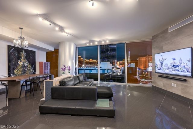 3722 Las Vegas Boulevard 907, Las Vegas, NV 89158