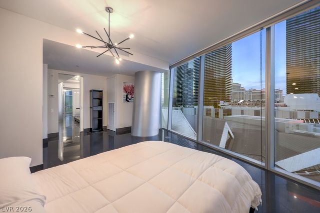 3722 Las Vegas Boulevard 907, Las Vegas, NV 89158