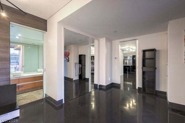 3722 Las Vegas Boulevard 907, Las Vegas, NV 89158
