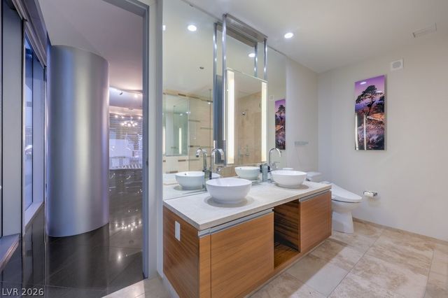 3722 Las Vegas Boulevard 907, Las Vegas, NV 89158