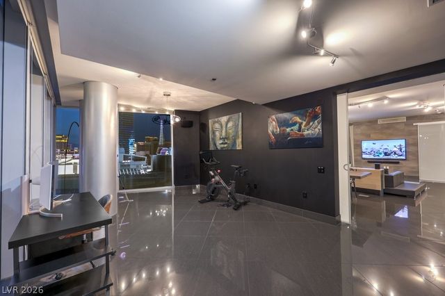 3722 Las Vegas Boulevard 907, Las Vegas, NV 89158