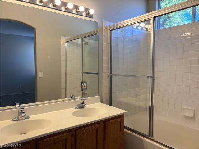 10660 Windrose Point Avenue, Las Vegas, NV 89144