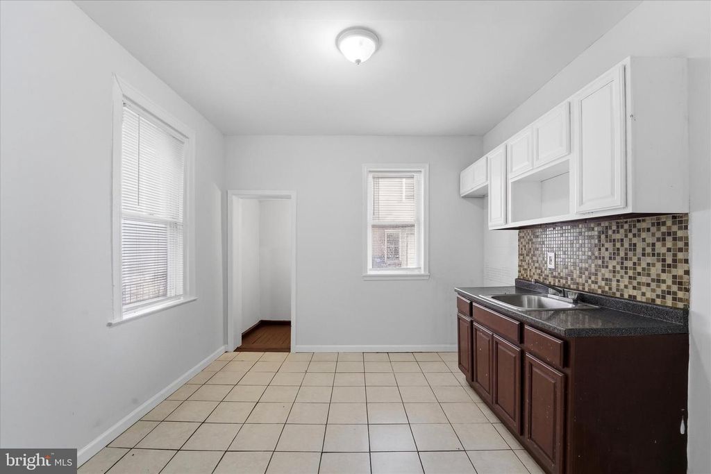 4009 BROWN ST, Philadelphia, PA 19104