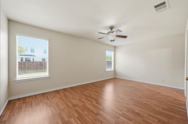 195 Musgrav, Kyle, TX 78640
