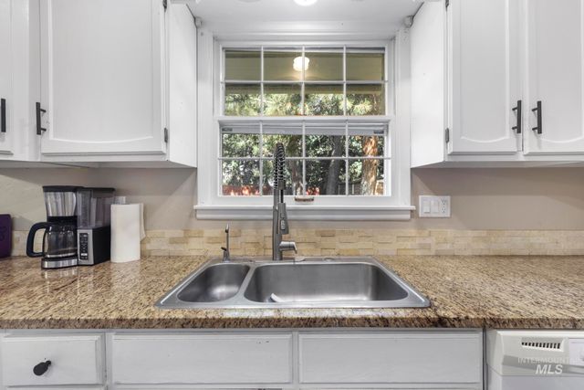 1059 Pinewood Cir, Twin Falls, ID 83301