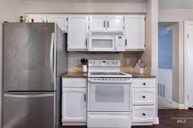1059 Pinewood Cir, Twin Falls, ID 83301