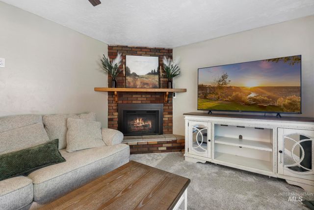 1059 Pinewood Cir, Twin Falls, ID 83301