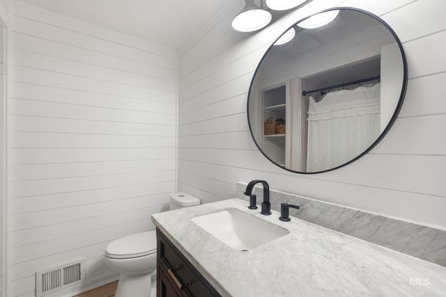 1059 Pinewood Cir, Twin Falls, ID 83301