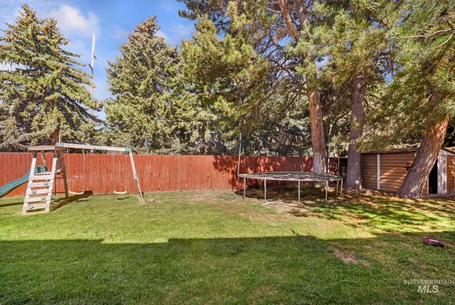 1059 Pinewood Cir, Twin Falls, ID 83301