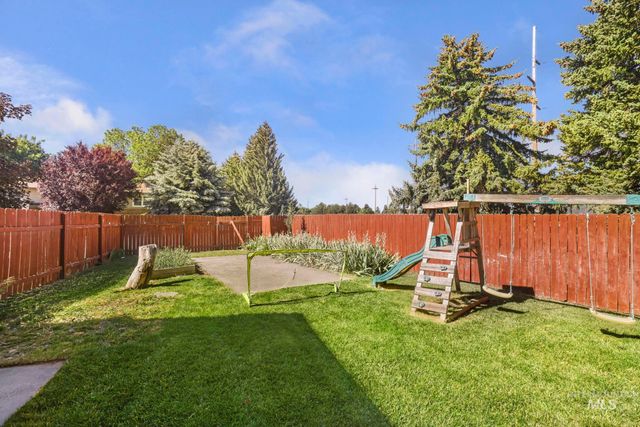 1059 Pinewood Cir, Twin Falls, ID 83301