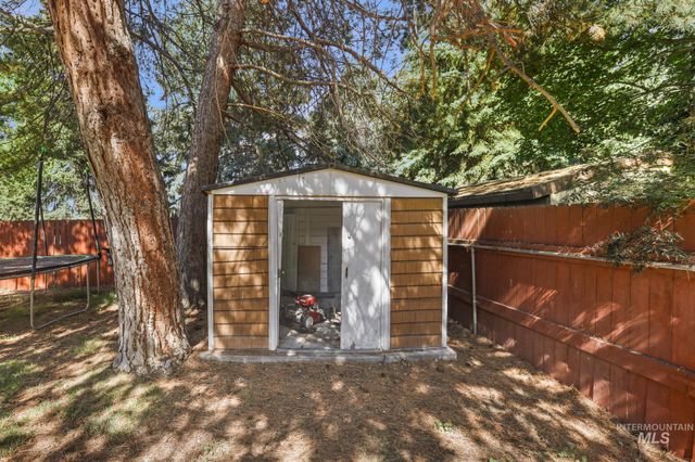 1059 Pinewood Cir, Twin Falls, ID 83301