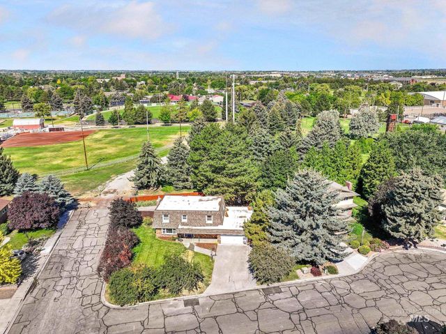 1059 Pinewood Cir, Twin Falls, ID 83301