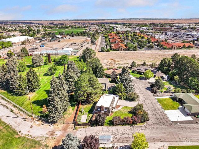 1059 Pinewood Cir, Twin Falls, ID 83301