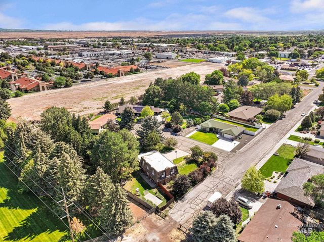 1059 Pinewood Cir, Twin Falls, ID 83301