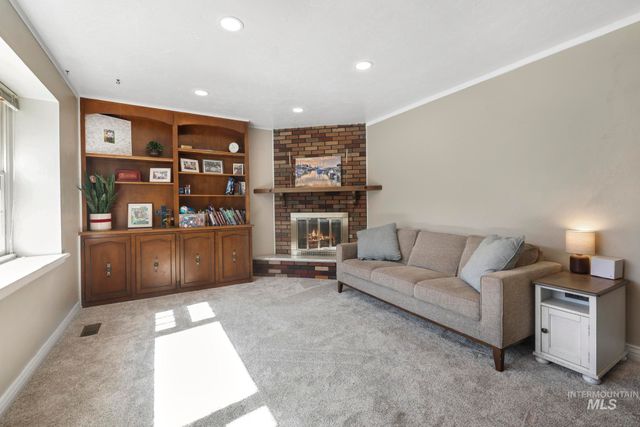 1059 Pinewood Cir, Twin Falls, ID 83301