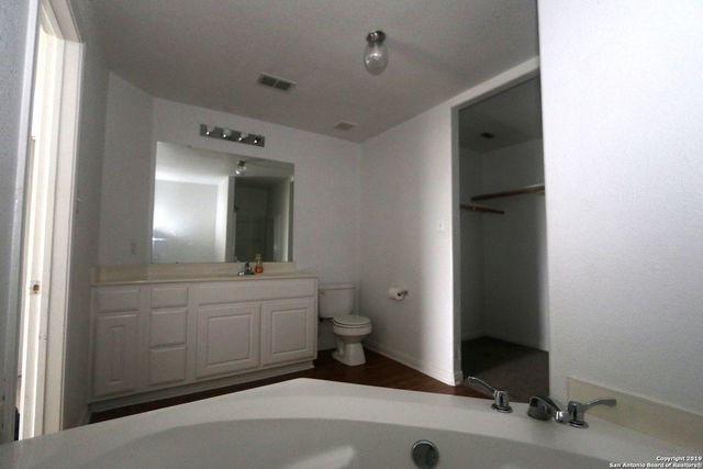 5810 Wildcat Canyon, San Antonio, TX 78252