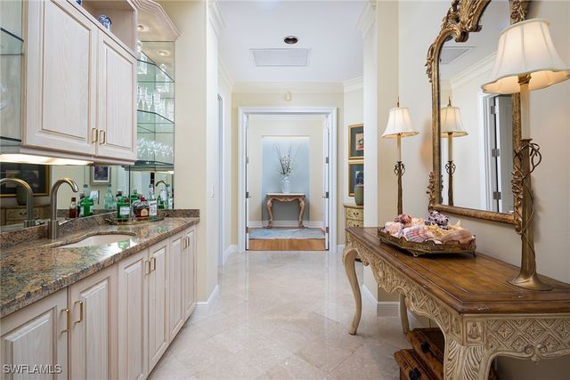 6975 Greentree DR, Naples, FL 34108