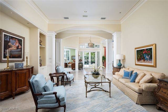 6975 Greentree DR, Naples, FL 34108